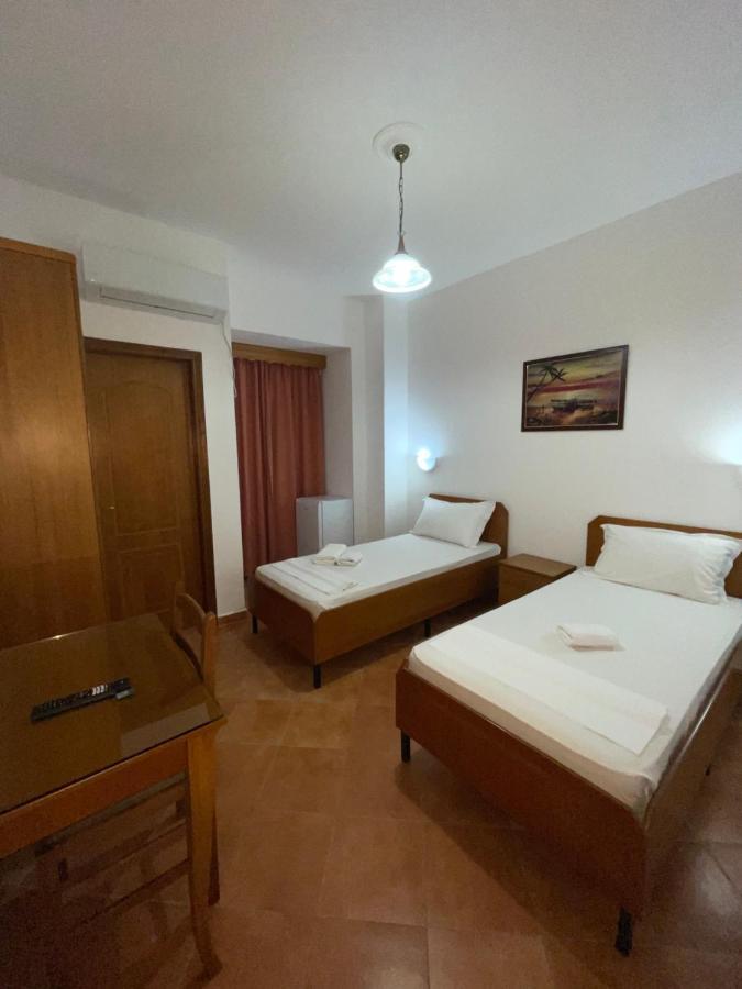 Hotel Rai Saranda Kültér fotó
