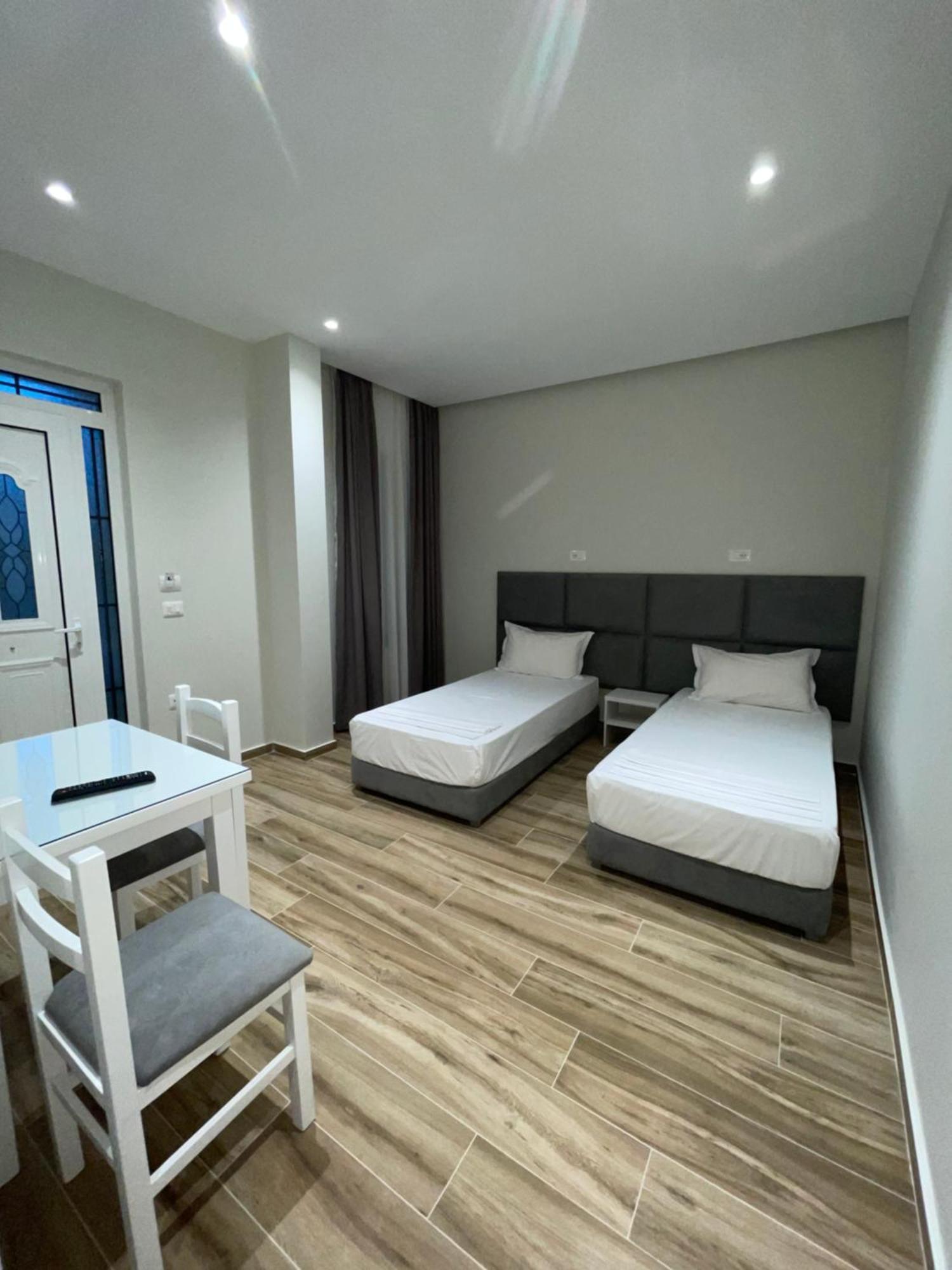 Hotel Rai Saranda Kültér fotó