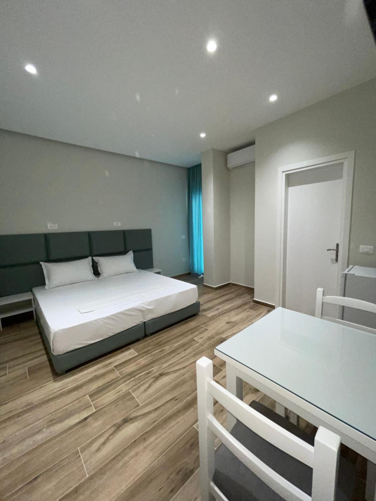 Hotel Rai Saranda Kültér fotó