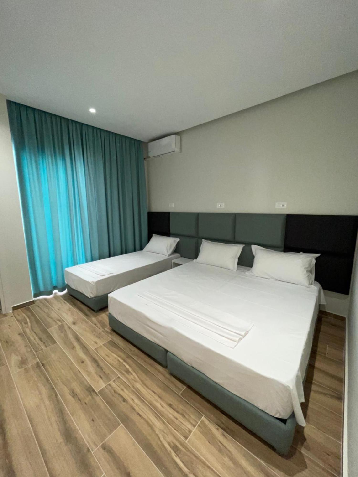 Hotel Rai Saranda Kültér fotó