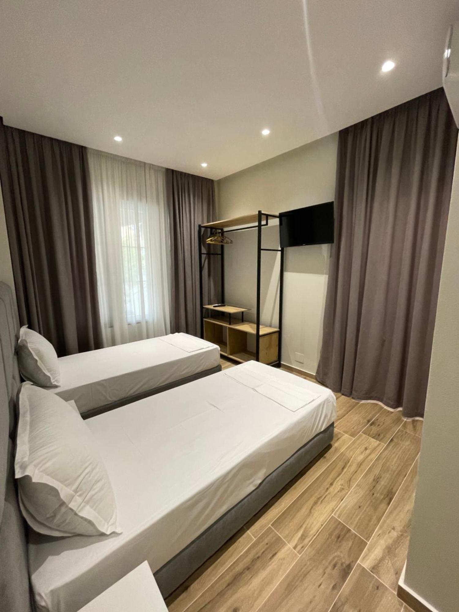 Hotel Rai Saranda Kültér fotó