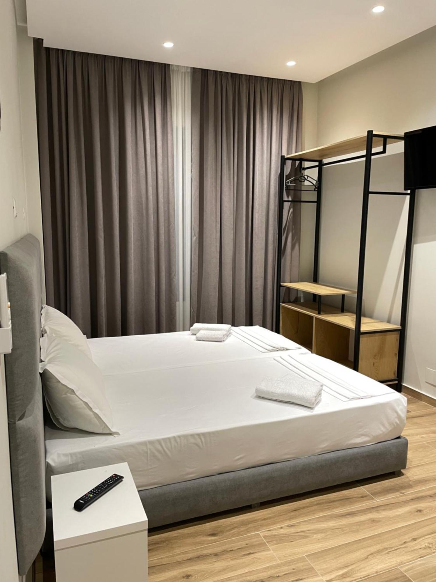 Hotel Rai Saranda Kültér fotó