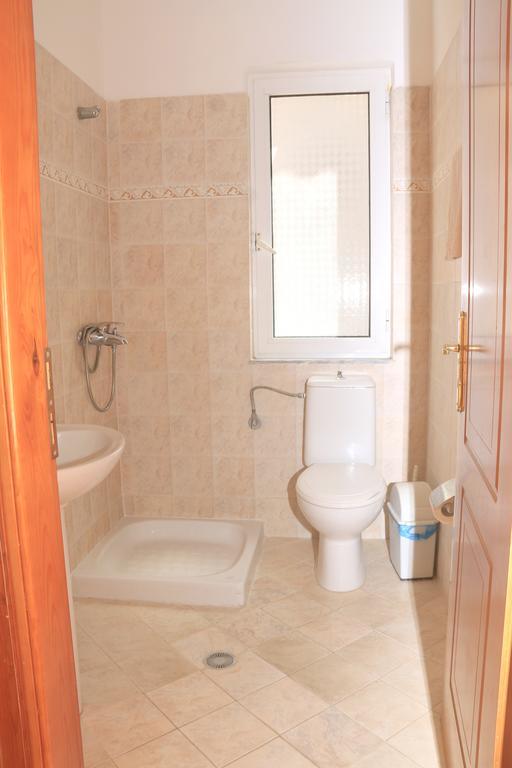 Hotel Rai Saranda Kültér fotó